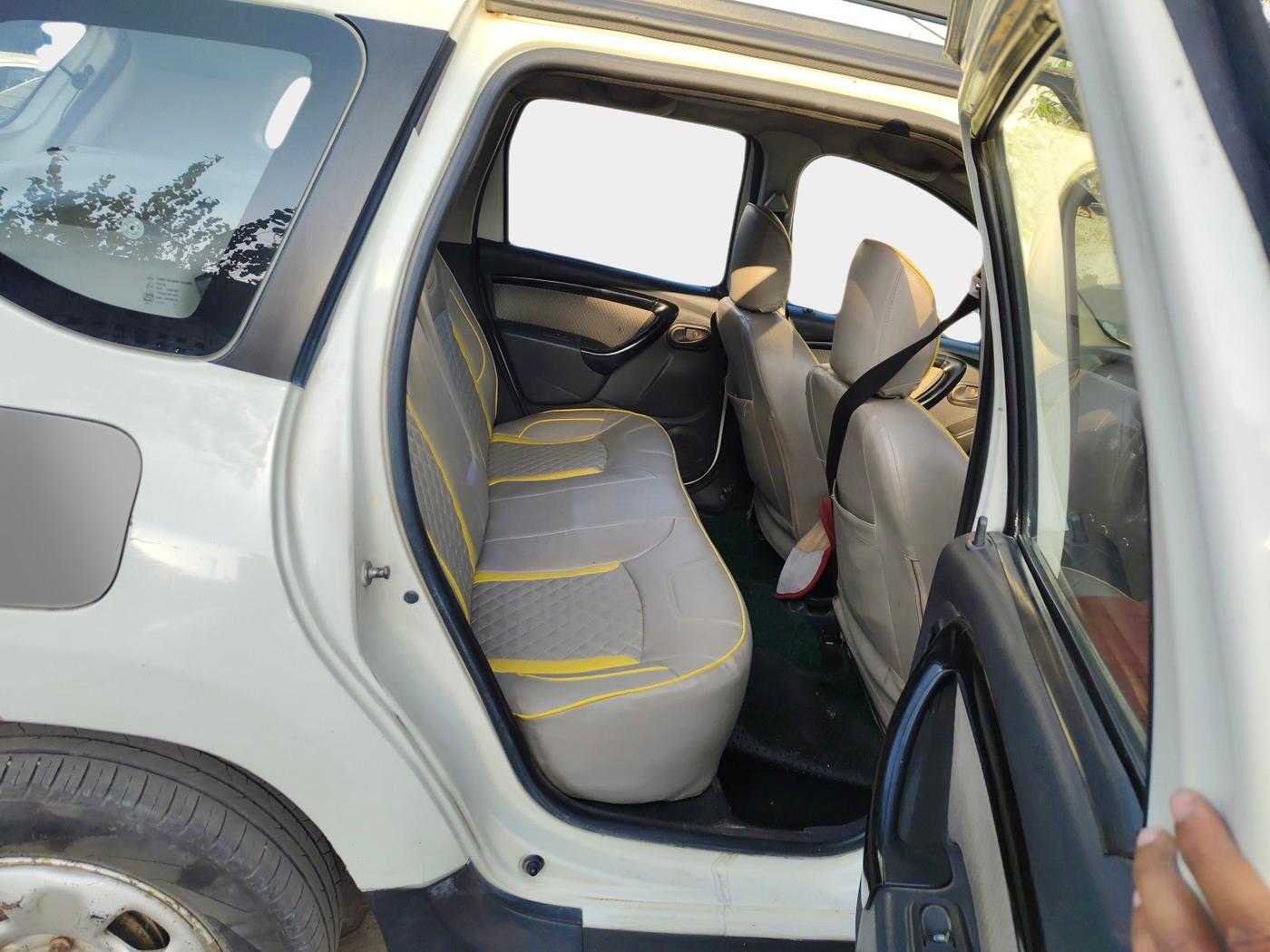2015 Renault Duster 85 PS RXL DIESEL, Diesel, Manual, 1,58,392 km, interior