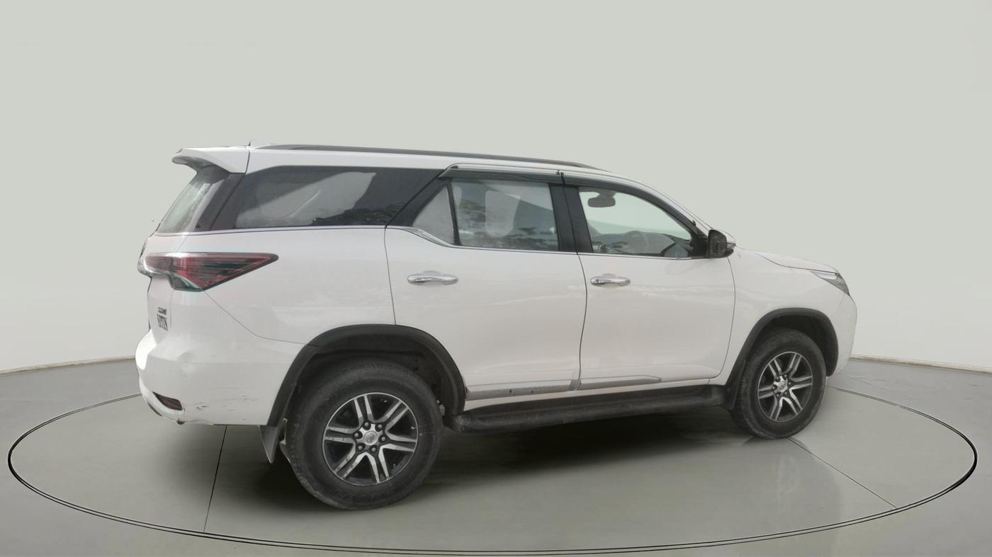 2017 Toyota Fortuner 2.8 4X2 AT, Diesel, Automatic, 93,544 km, exterior