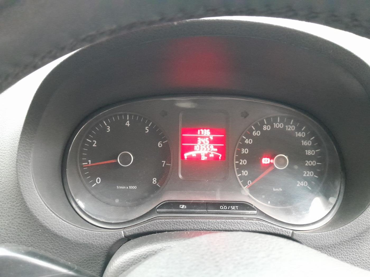 2011 Volkswagen Polo TRENDLINE 1.2L PETROL, Petrol, Manual, 1,03,559 km, interior