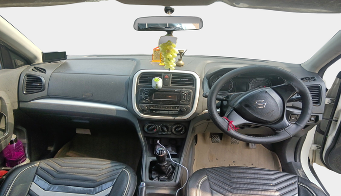 2018 Maruti Vitara Brezza VDI (O), Diesel, Manual, 1,52,000 km, interior