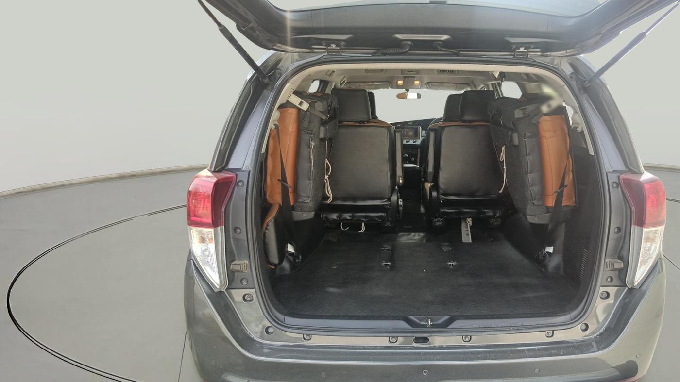 2019 Toyota Innova Crysta 2.4 G PLUS 7 STR, Diesel, Manual, 1,86,933 km, exterior
