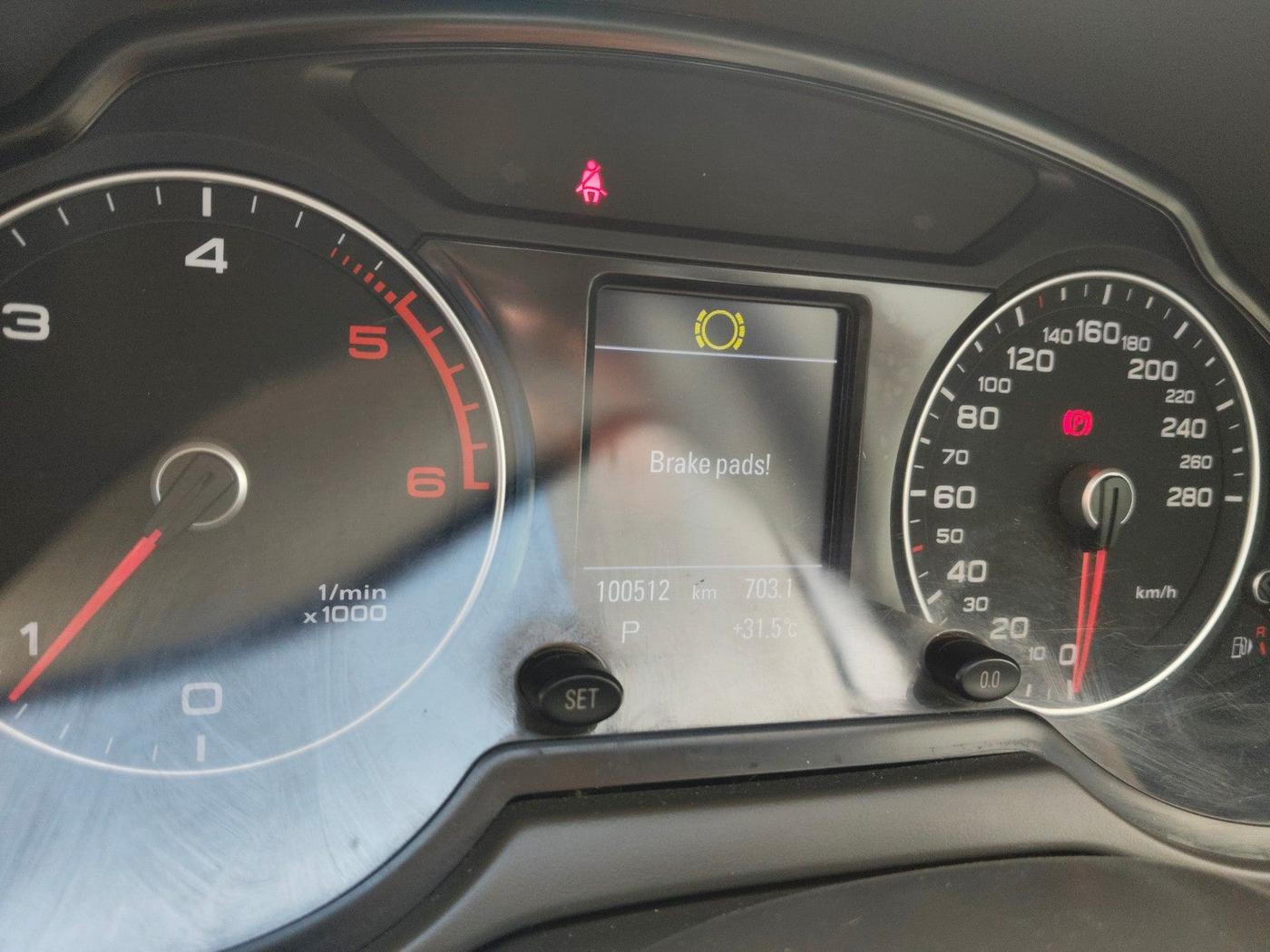 2013 Audi Q5 2.0 TDI QUATTRO, Diesel, Automatic, 1,00,512 km, interior
