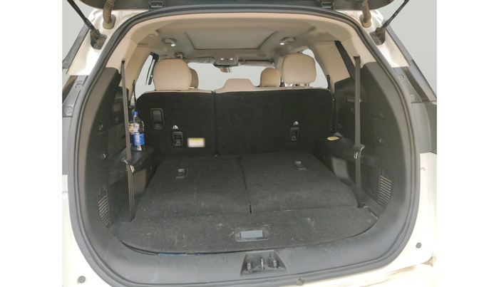 2022 Mahindra XUV700 AX 7 LUXURY D MT 7 STR, Diesel, Manual, 85,699 km, exterior