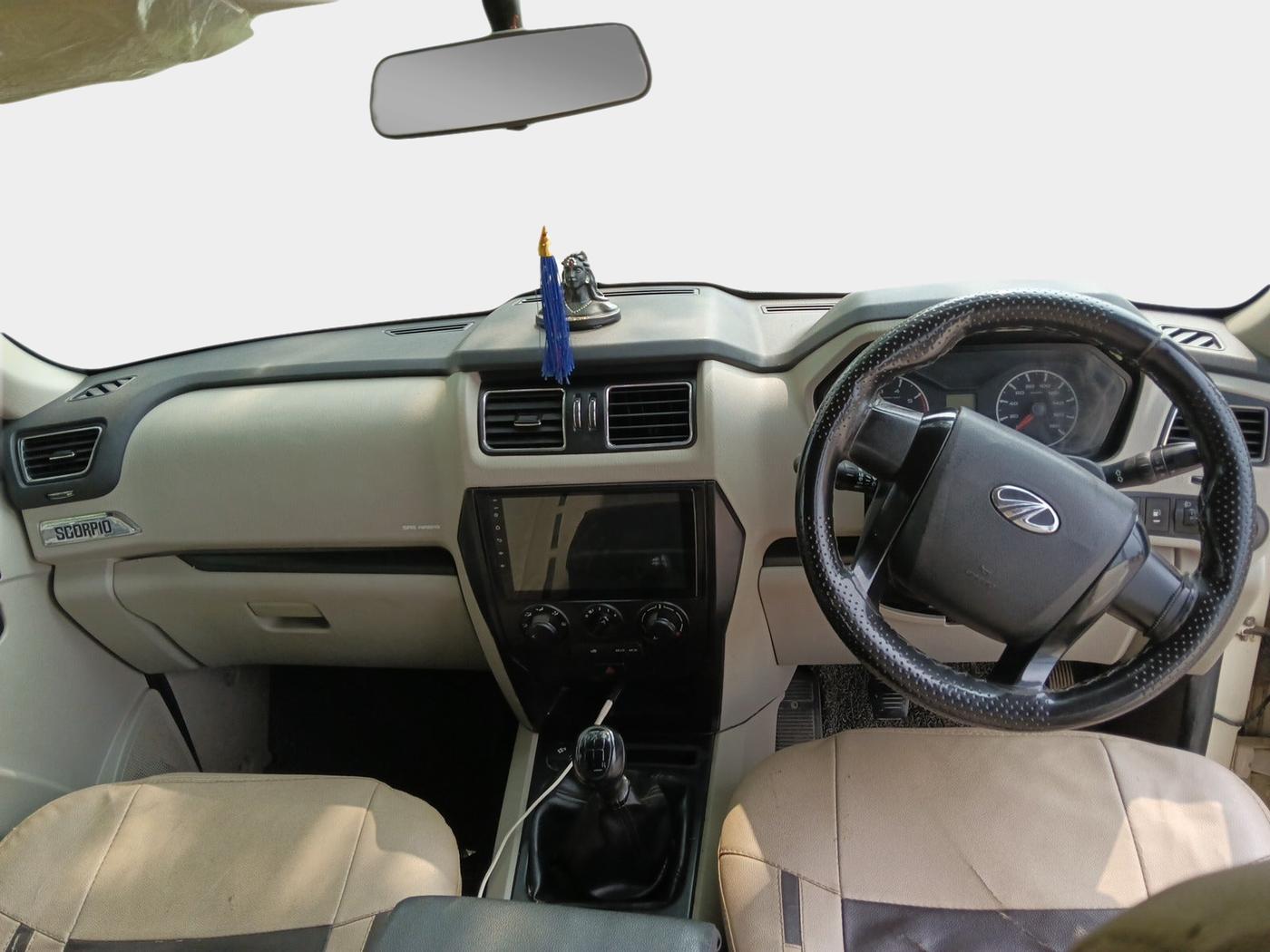 2018 Mahindra Scorpio S5, Diesel, Manual, 1,13,840 km, interior
