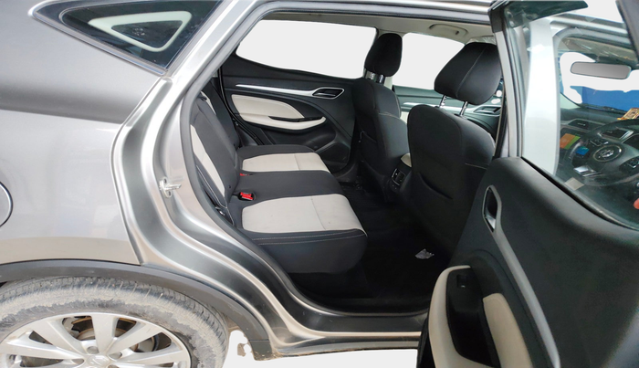 2022 MG ASTOR SUPER EX 1.5 MT, Petrol, Manual, 70,453 km, interior