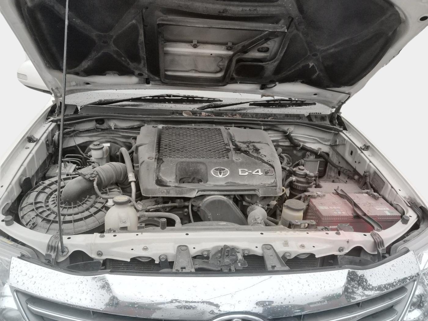 2013 Toyota Fortuner 3.0 4X2 AT, Diesel, Automatic, 2,36,761 km, exterior