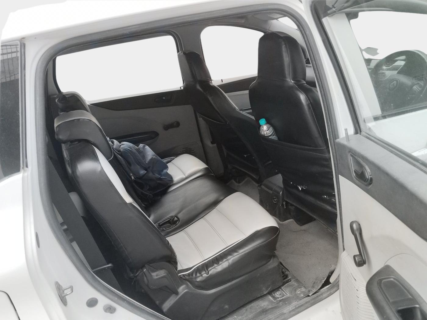 2019 Renault TRIBER RXL MT, Petrol, Manual, 1,80,000 km, interior