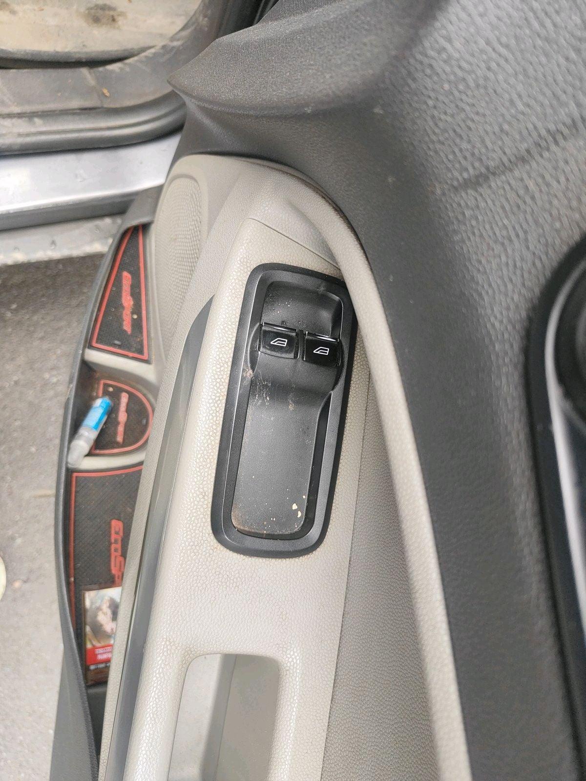 2015 Ford Ecosport TREND 1.5L DIESEL, Diesel, Manual, 1,93,785 km, interior