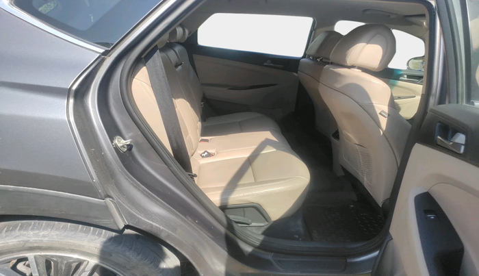 2018 Hyundai Tucson 2WD AT GL DIESEL
, Diesel, Automatic, 71,855 km, interior