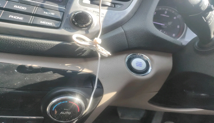 2018 Hyundai Tucson 2WD AT GL DIESEL
, Diesel, Automatic, 71,855 km, interior