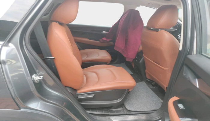 2022 MG HECTOR PLUS SHARP 2.0 DIESEL TURBO MT 6-STR, Diesel, Manual, 28,534 km, interior