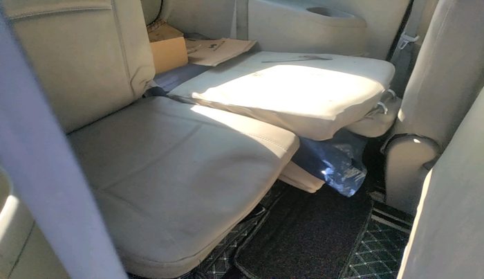 2017 Maruti Ertiga VDI SHVS, Diesel, Manual, 1,12,580 km, interior