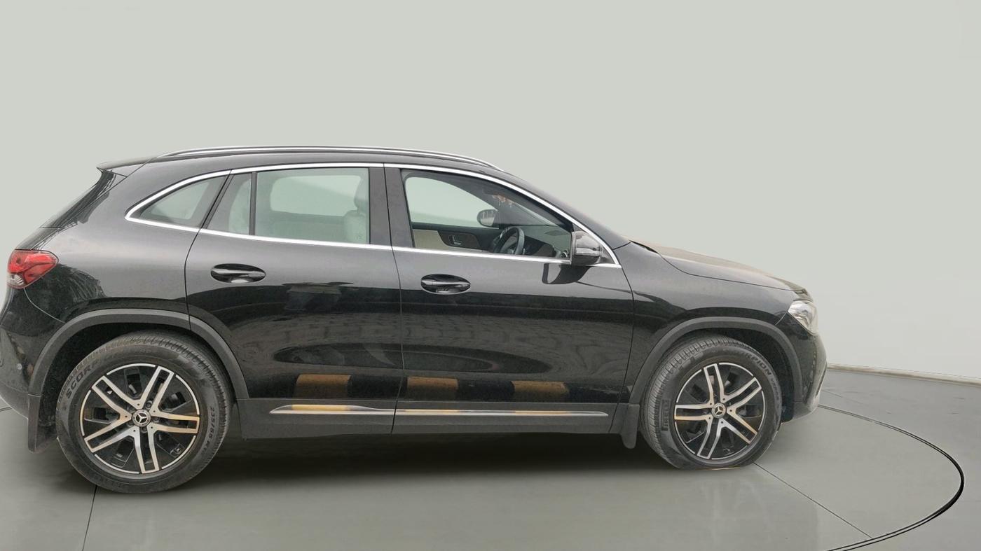 2023 Mercedes Benz GLA Class 200, Petrol, Automatic, 12,430 km, exterior