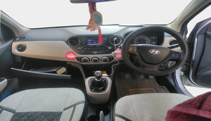 2016 Hyundai Grand i10 SPORTZ 1.2 KAPPA VTVT, Petrol, Manual, 52,865 km, interior