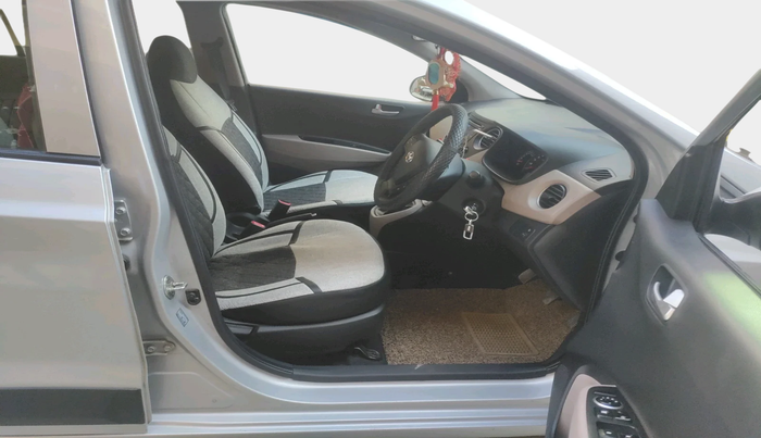 2016 Hyundai Grand i10 SPORTZ 1.2 KAPPA VTVT, Petrol, Manual, 52,865 km, interior