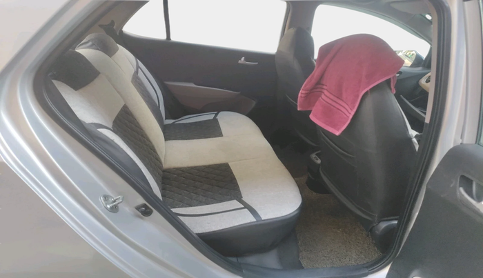 2016 Hyundai Grand i10 SPORTZ 1.2 KAPPA VTVT, Petrol, Manual, 52,865 km, interior