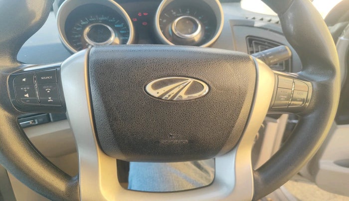 2016 Mahindra XUV500 W6, Diesel, Manual, 74,583 km, interior