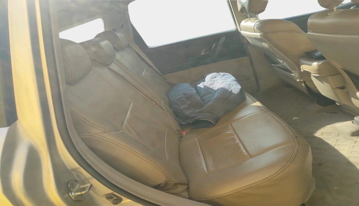 2016 Mahindra XUV500 W6, Diesel, Manual, 74,583 km, interior