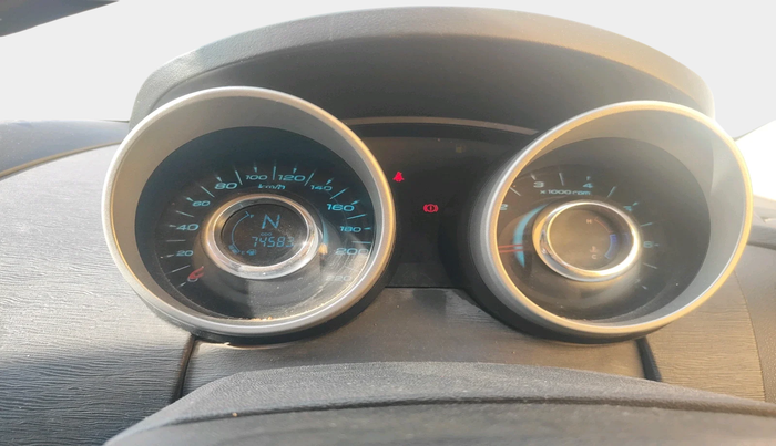 2016 Mahindra XUV500 W6, Diesel, Manual, 74,583 km, interior