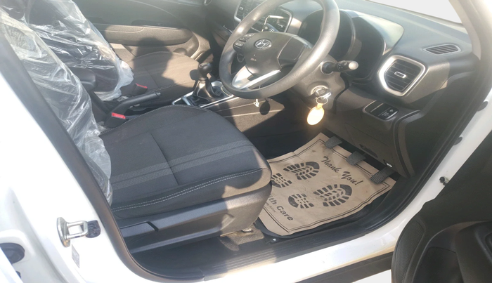 2022 Hyundai VENUE S 1.2, Petrol, Manual, 16,177 km, interior