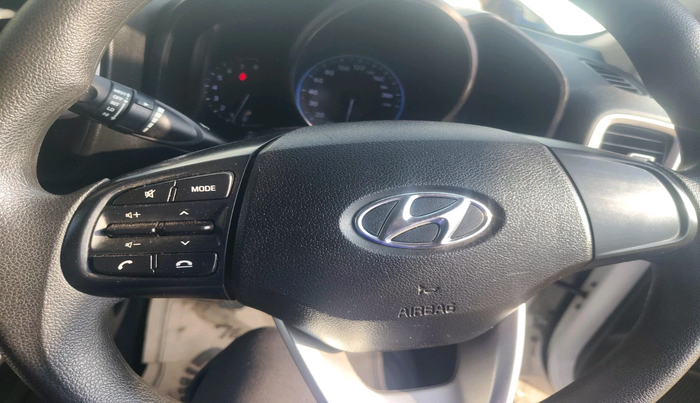 2022 Hyundai VENUE S 1.2, Petrol, Manual, 16,177 km, interior