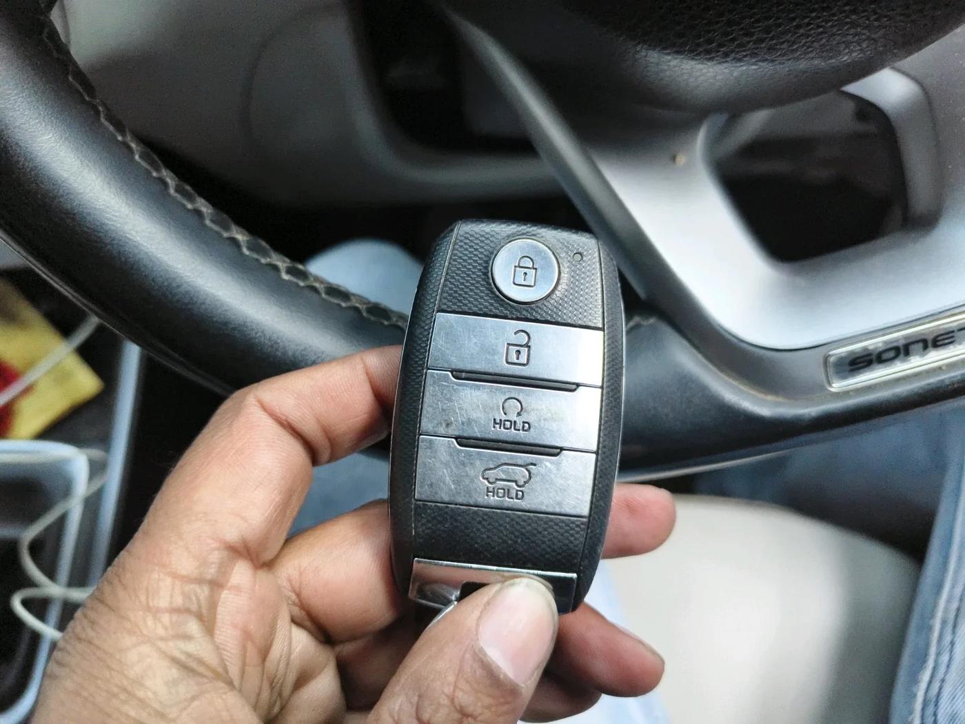 2022 KIA SONET HTX ANNIVERSARY EDITION 1.5, Diesel, Manual, 60,287 km, interior