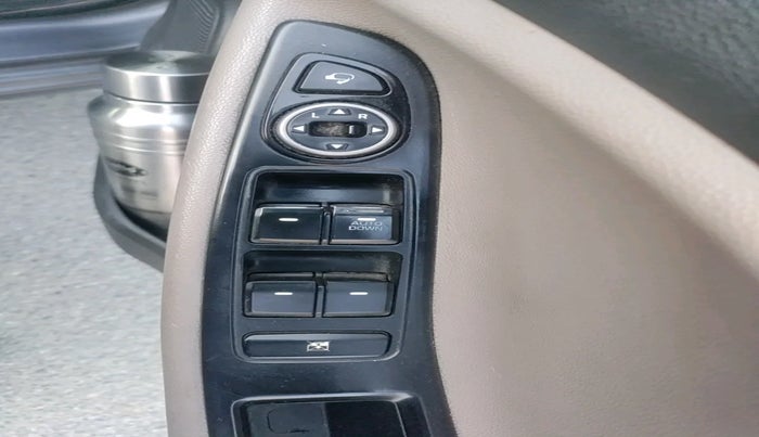 2015 Hyundai Elite i20 SPORTZ 1.2, Petrol, Manual, 2,31,957 km, interior