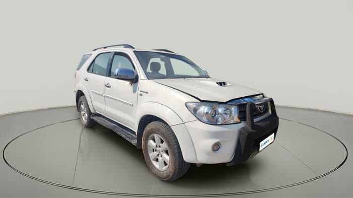 2010 Toyota Fortuner 3.0 4X4 MT, Diesel, Manual, 1,54,173 km, exterior