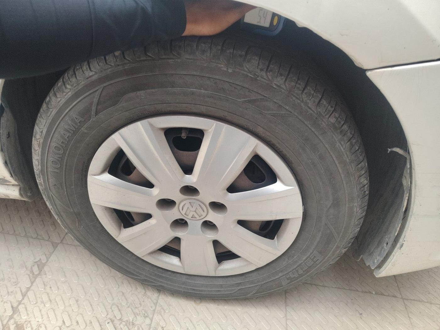 2015 Volkswagen Polo TRENDLINE 1.2L PETROL, Petrol, Manual, 89,234 km, tyre
