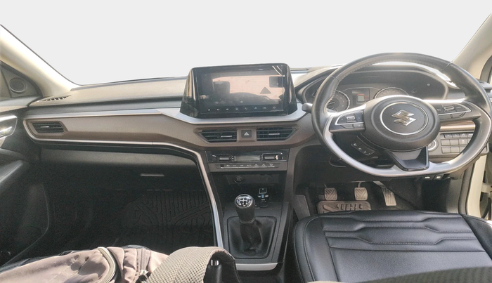 2022 Maruti BREZZA ZXI + SMART HYBRID, Petrol, Manual, 22,973 km, interior