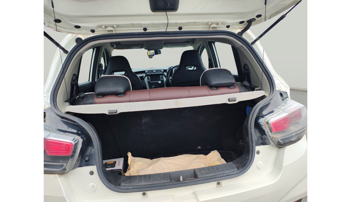 2018 Mahindra KUV 100 NXT K8 6 STR AMT, Diesel, Automatic, 26,553 km, exterior