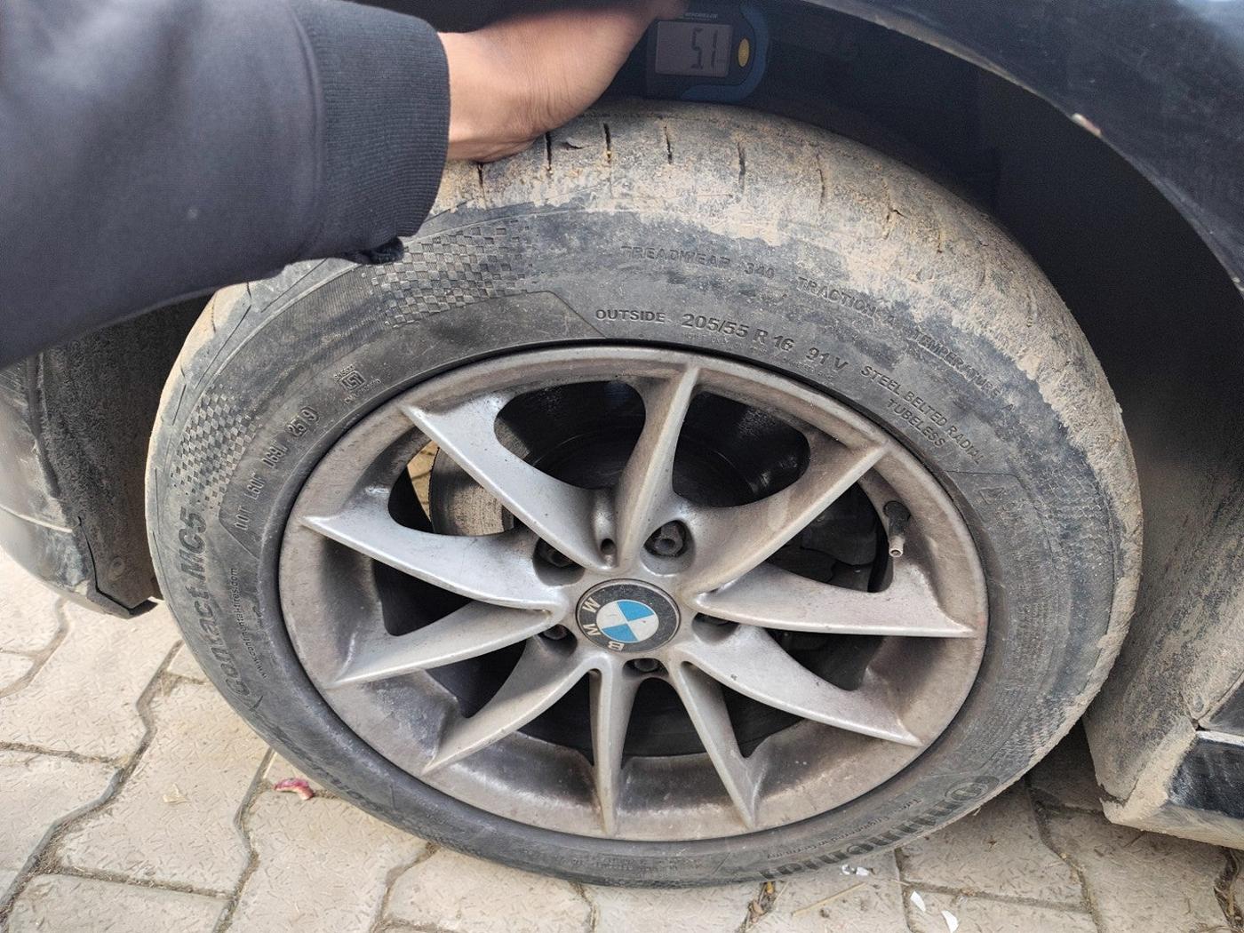 2011 BMW 3 Series 320d, Diesel, Automatic, 96,382 km, tyre