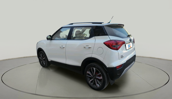 2020 Mahindra XUV300 W8 (O) 1.5 DIESEL AMT, Diesel, Automatic, 34,684 km, exterior
