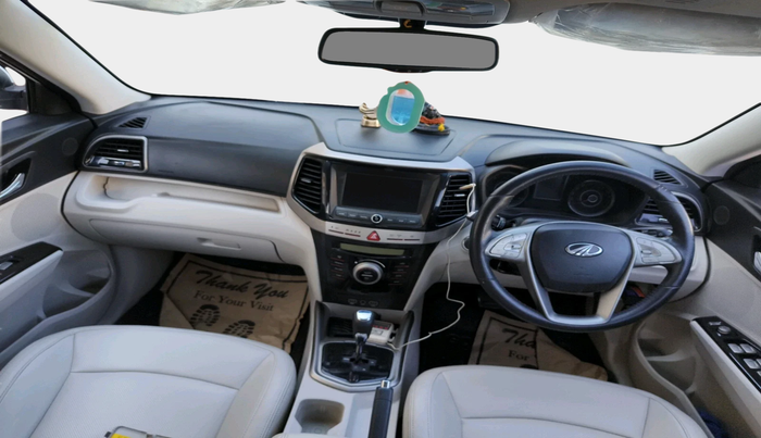 2020 Mahindra XUV300 W8 (O) 1.5 DIESEL AMT, Diesel, Automatic, 34,684 km, interior