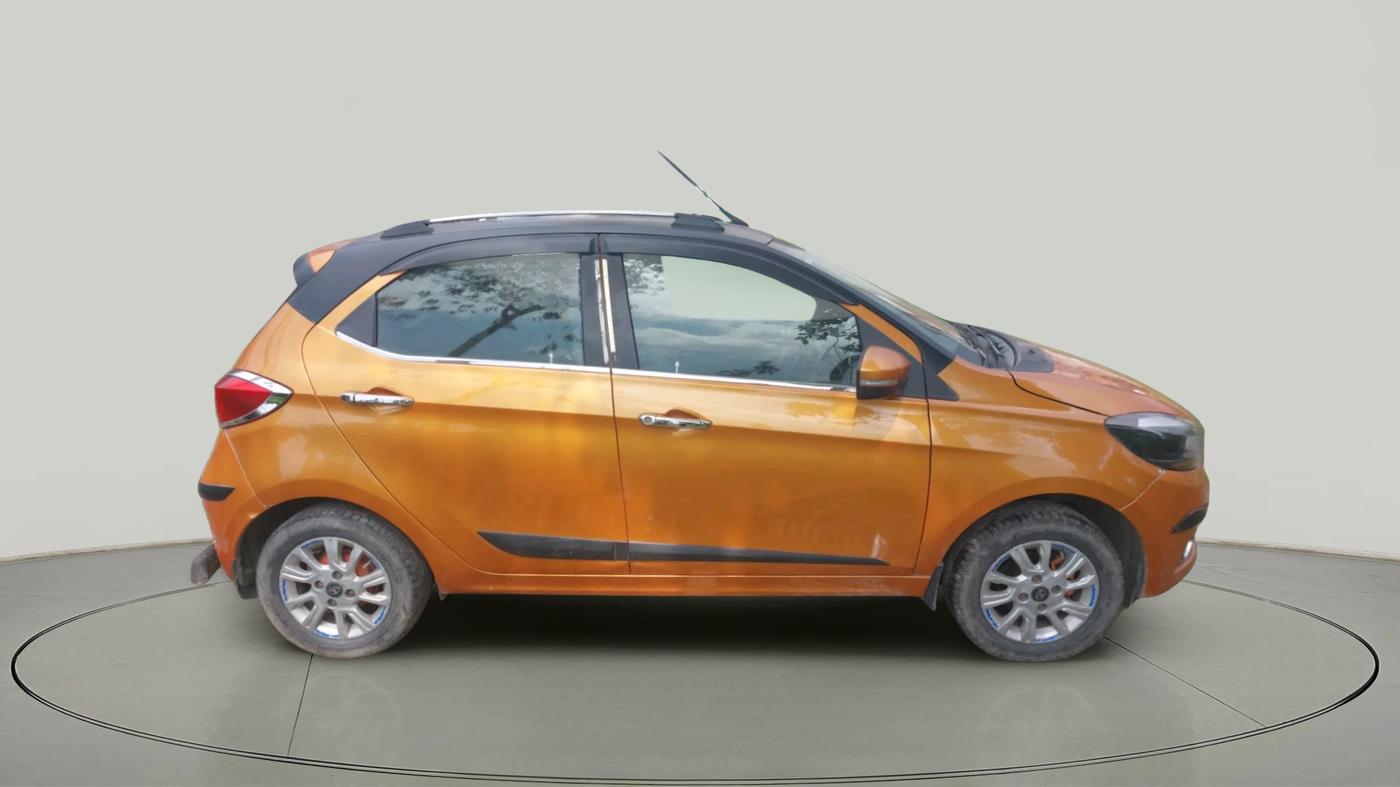 2016 Tata Tiago XZ PETROL, Petrol, Manual, 96,000 km, exterior