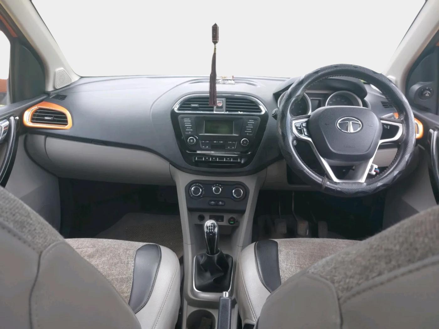 2016 Tata Tiago XZ PETROL, Petrol, Manual, 96,000 km, interior
