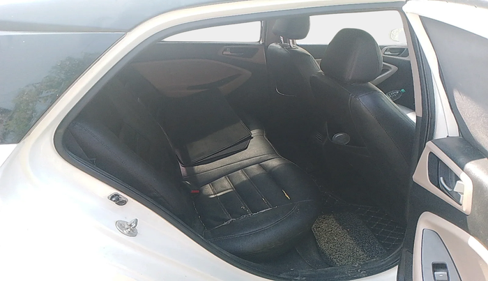 2016 Hyundai Elite i20 ASTA 1.4 CRDI (O), Diesel, Manual, 1,20,000 km, interior