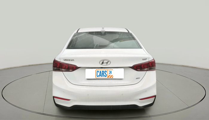 2018 Hyundai Verna 1.6 SX (O) CRDI MT, Diesel, Manual, 78,112 km, exterior