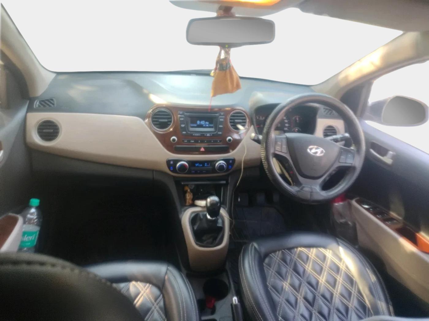2014 Hyundai Xcent SX 1.2, Petrol, Manual, 1,15,406 km, interior