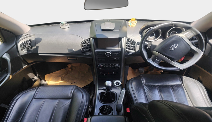 2018 Mahindra XUV500 W10, Diesel, Manual, 42,307 km, interior