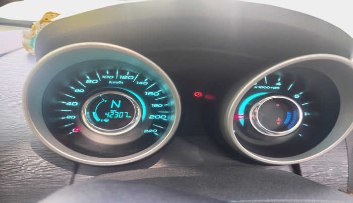 2018 Mahindra XUV500 W10, Diesel, Manual, 42,307 km, interior