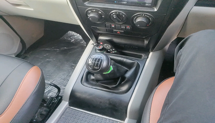 2020 Mahindra Scorpio S5, Diesel, Manual, 24,267 km, interior