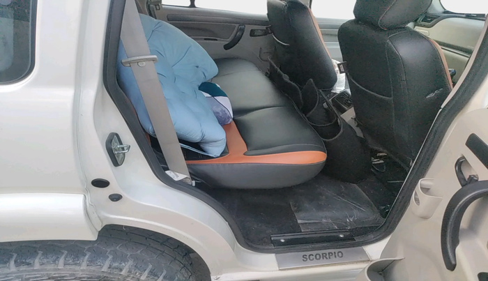 2020 Mahindra Scorpio S5, Diesel, Manual, 24,267 km, interior