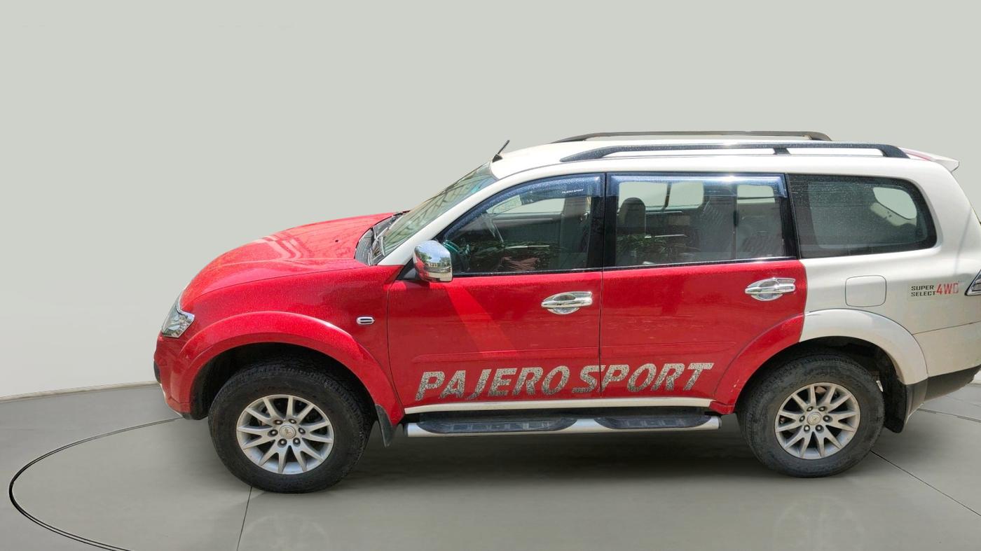 2015 Mitsubishi Pajero Sport 2.5 MT 4X4, Diesel, Manual, 1,29,727 km, exterior