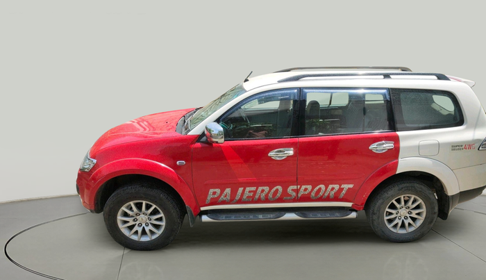 2015 Mitsubishi Pajero Sport 2.5 MT 4X4, Diesel, Manual, 1,29,727 km, exterior