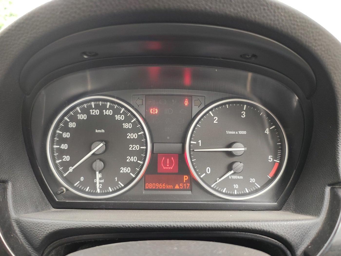 2010 BMW 3 Series 320d, Diesel, Automatic, 80,966 km, interior