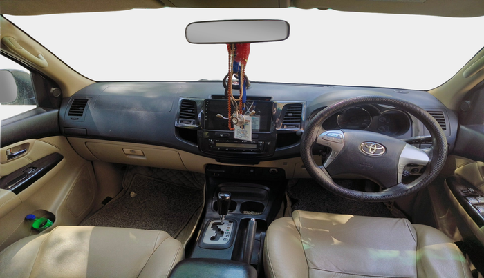 2014 Toyota Fortuner 3.0 4X2 AT, Diesel, Automatic, 91,768 km, interior