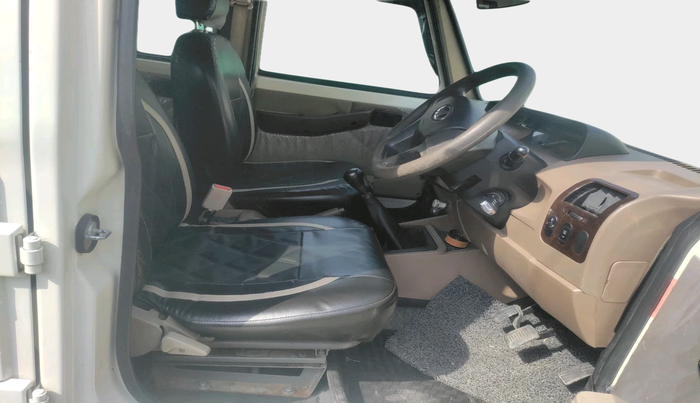 2021 Mahindra Bolero B6 (O), Diesel, Manual, 50,669 km, interior