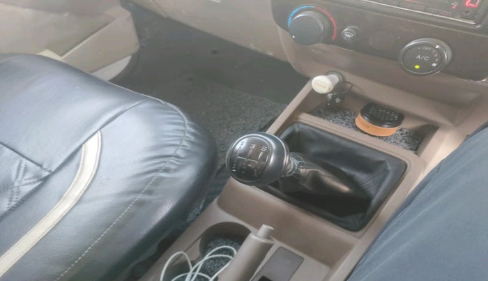 2021 Mahindra Bolero B6 (O), Diesel, Manual, 50,669 km, interior