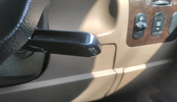 2021 Mahindra Bolero B6 (O), Diesel, Manual, 50,669 km, interior